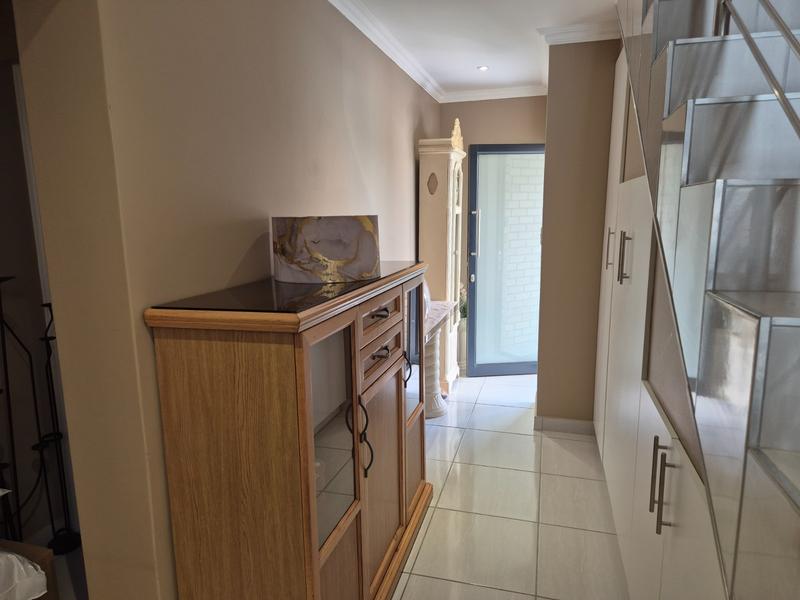To Let 3 Bedroom Property for Rent in Blue Ridge Western Cape